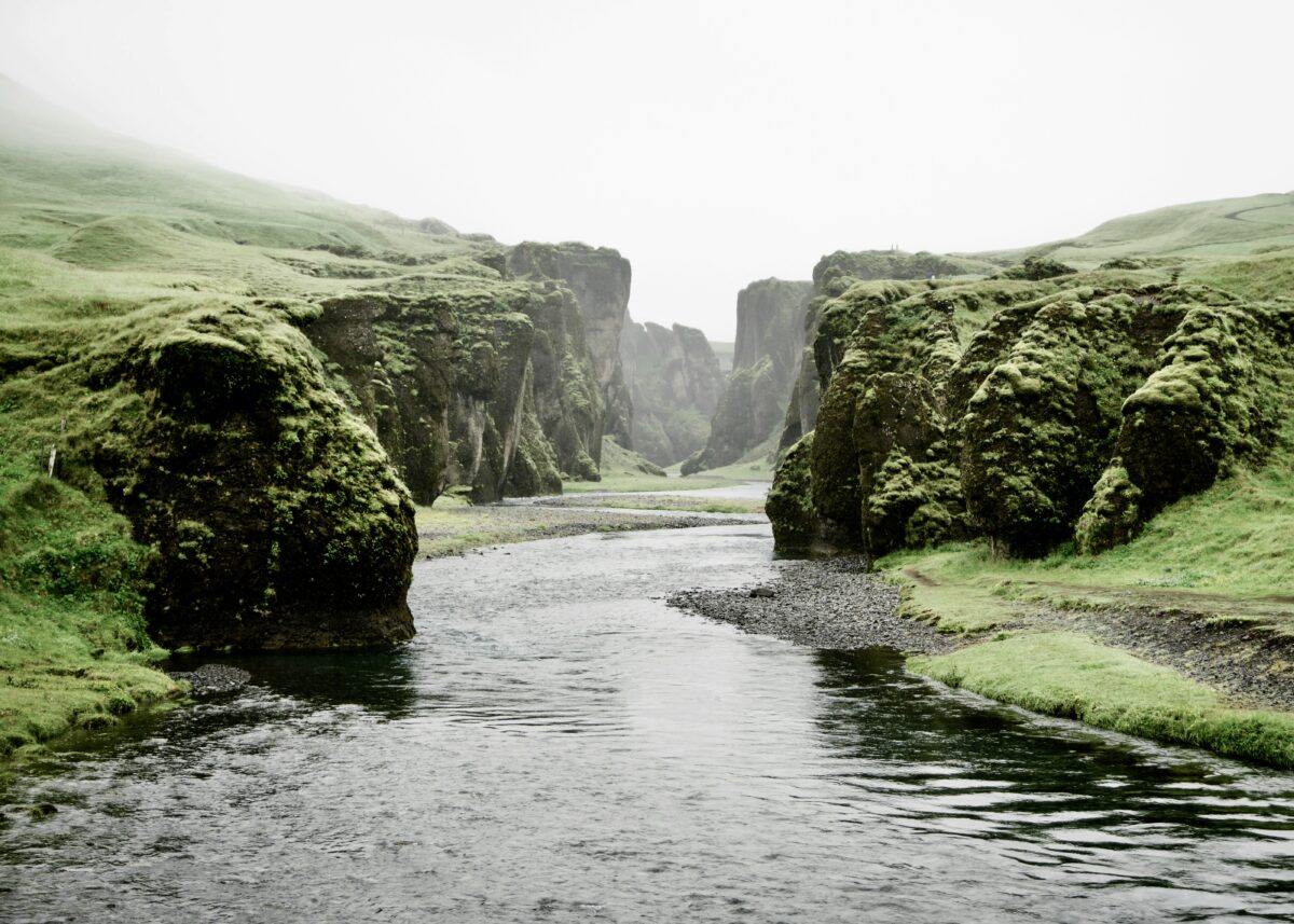 trusting-ourselves-and-the-divine-feminine-flow-martin-sanchez-ycG0A6DlvOk-unsplash